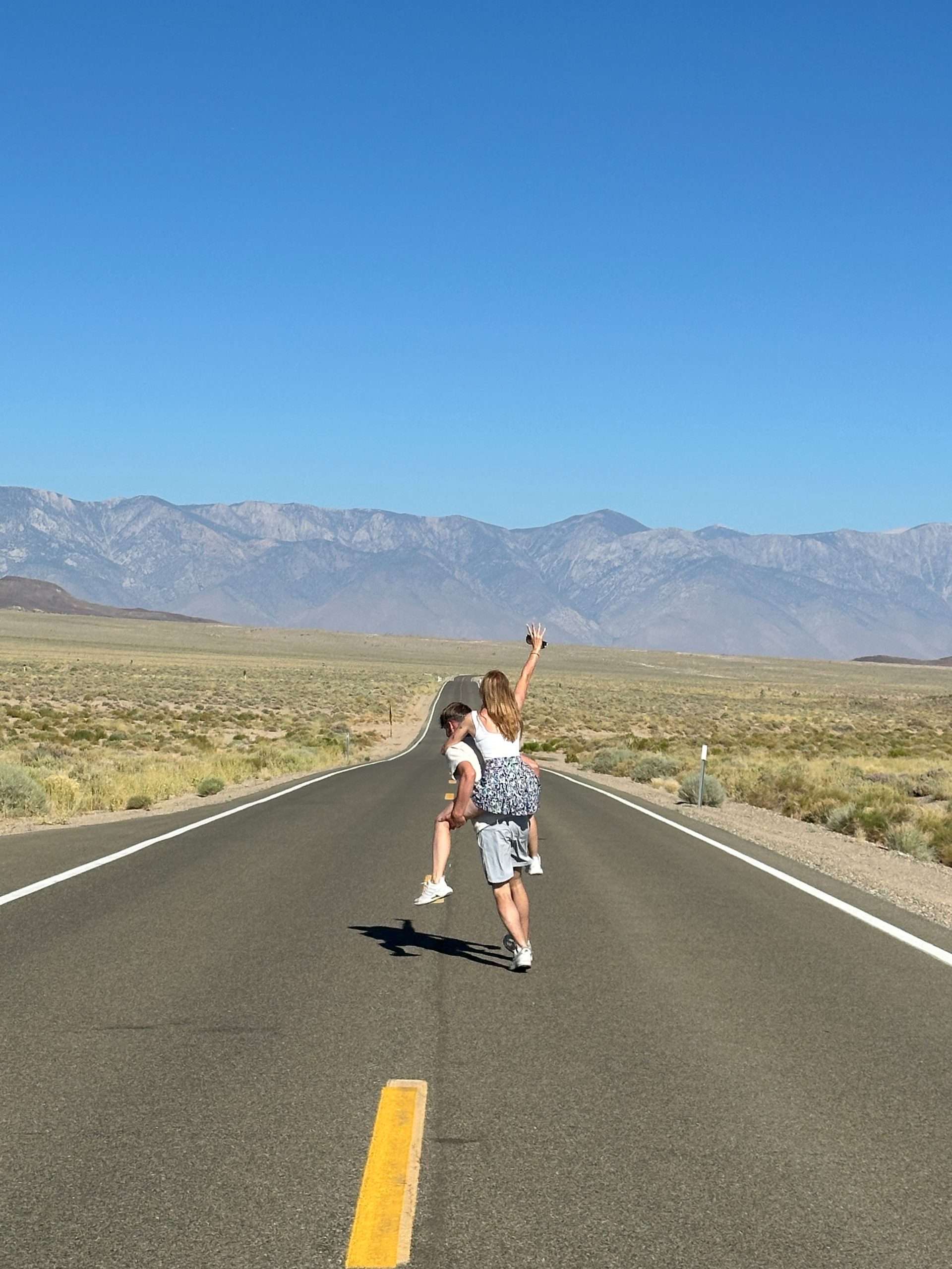 Lina auf Reisen im Death Valley